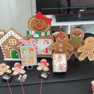 Lot of Gingerbread items